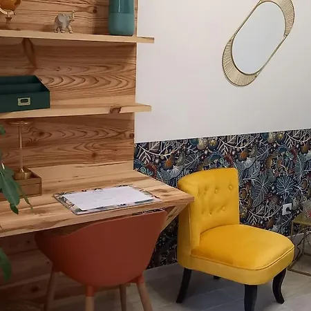 Magnifique Studio Avec Terrasse Et Acces Piscine